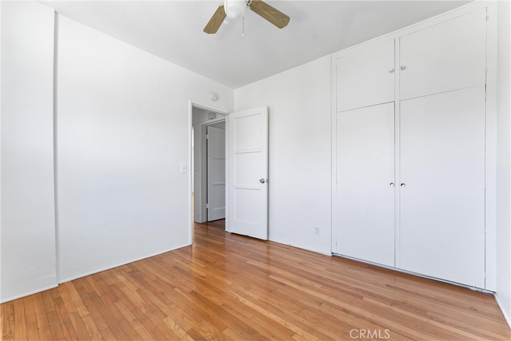 202 Esperanza Avenue 202