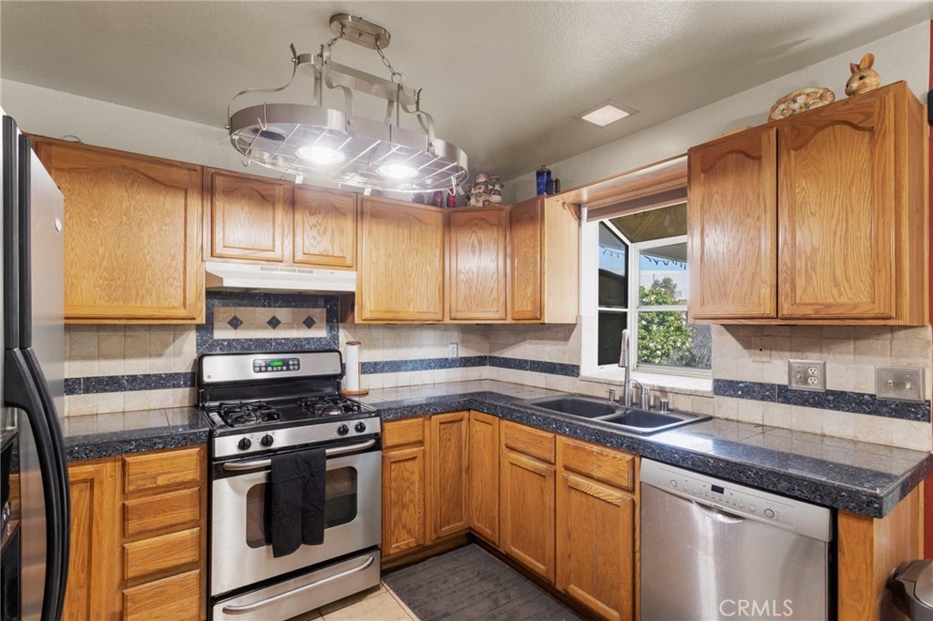 1736 N Hacienda Drive