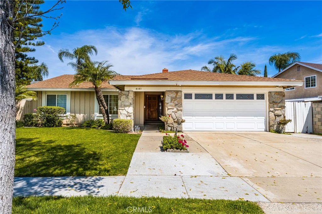 4343 E Elkstone Avenue