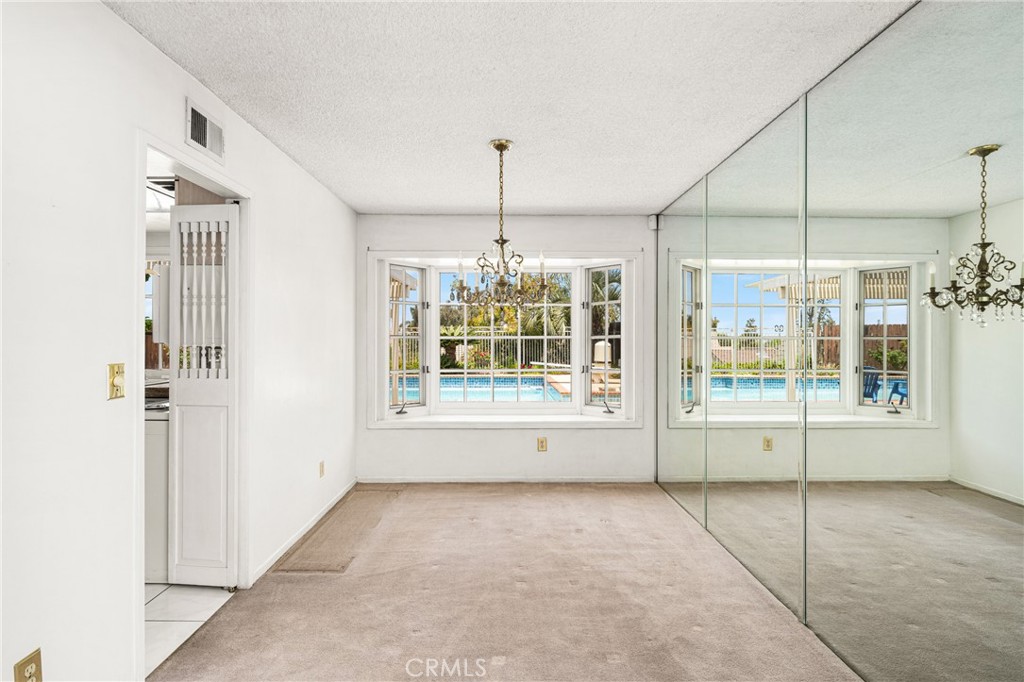 4343 E Elkstone Avenue