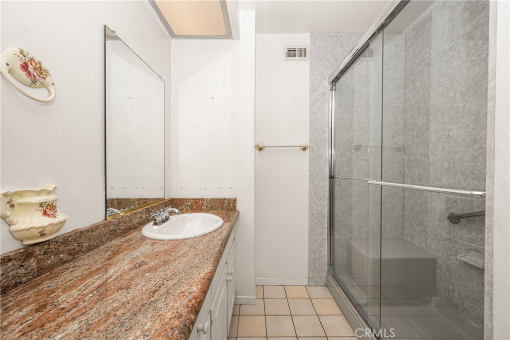 4343 E Elkstone Avenue