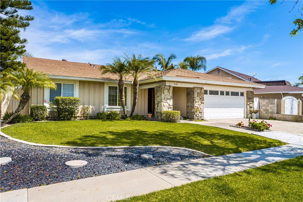 4343 E Elkstone Avenue