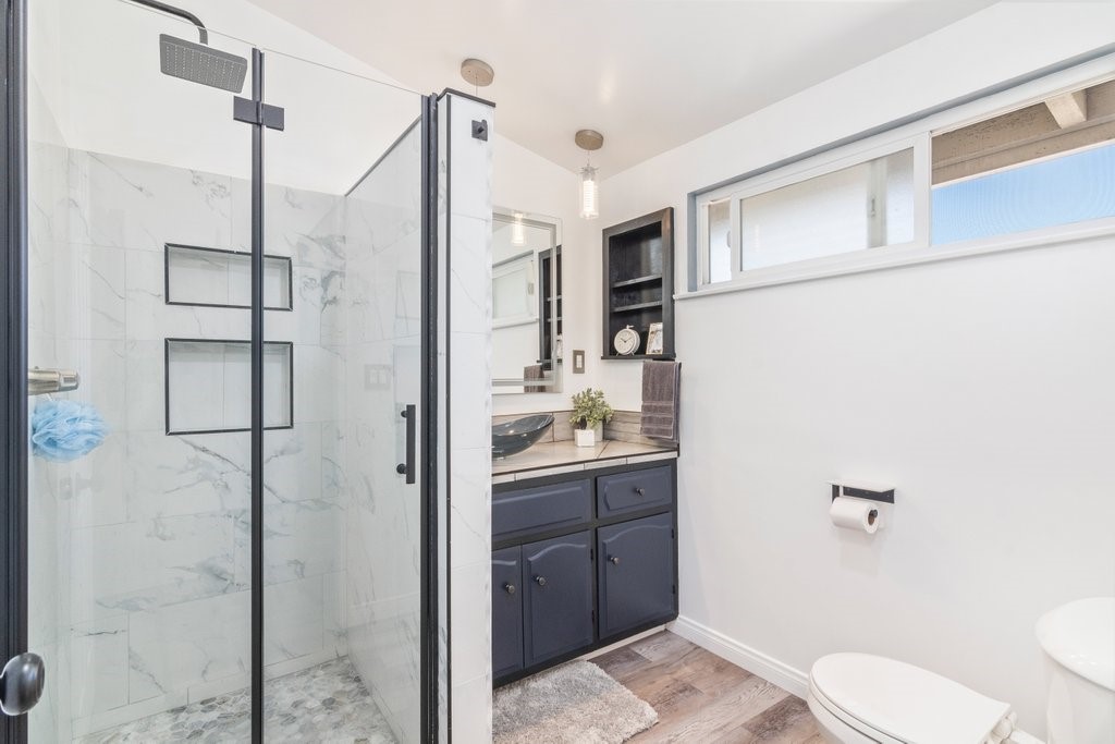 1831 E Orange Grove Avenue