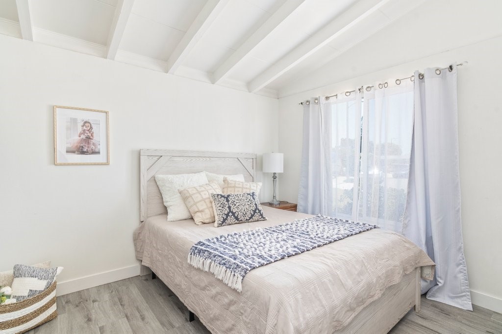 1831 E Orange Grove Avenue