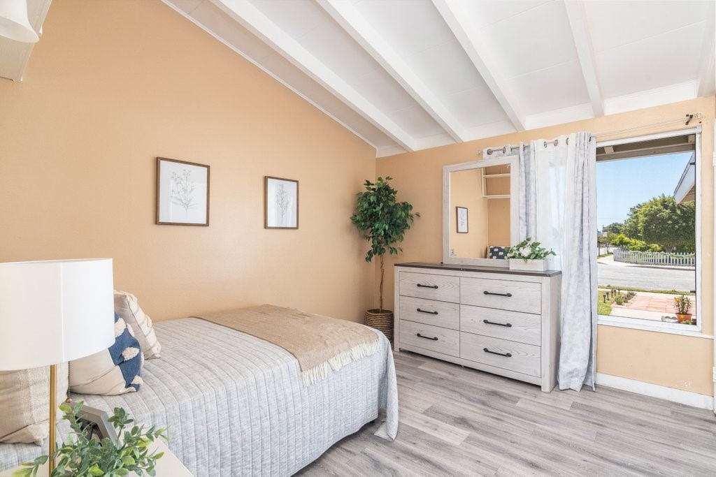 1831 E Orange Grove Avenue