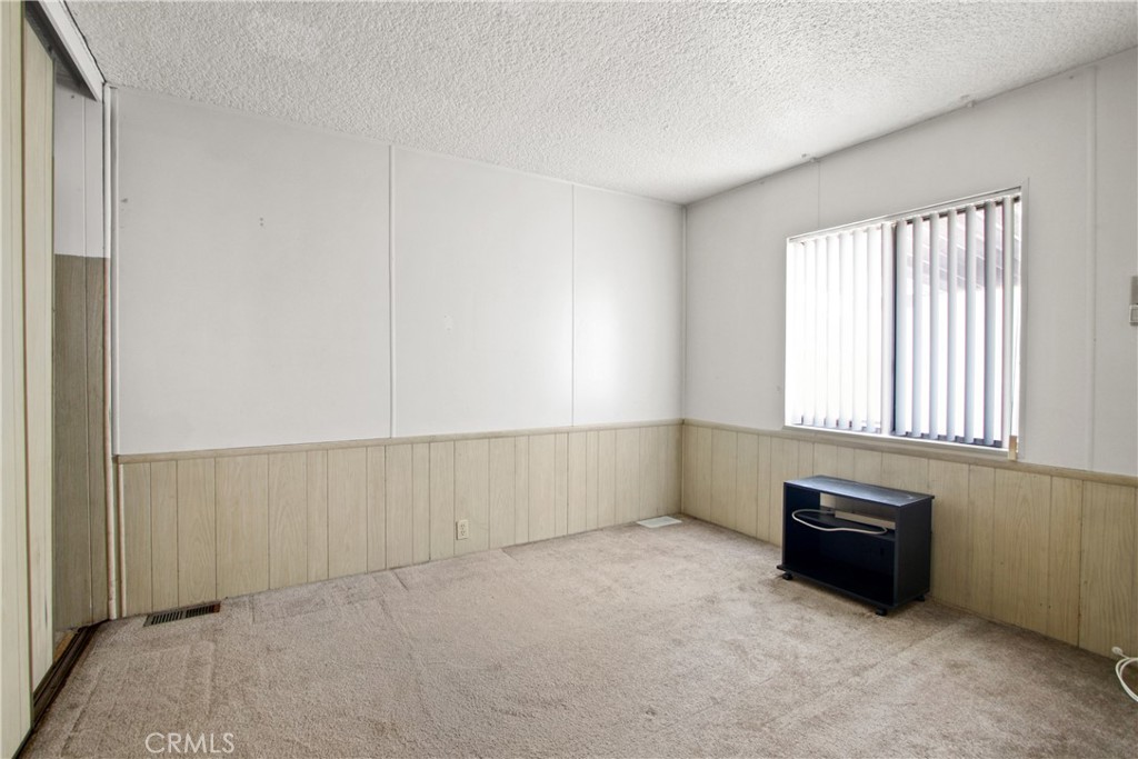 2514 Orangethorpe W 27