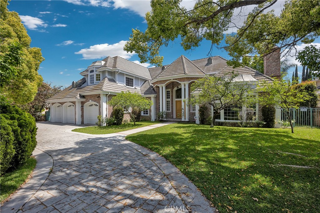 370 W Norman Avenue
