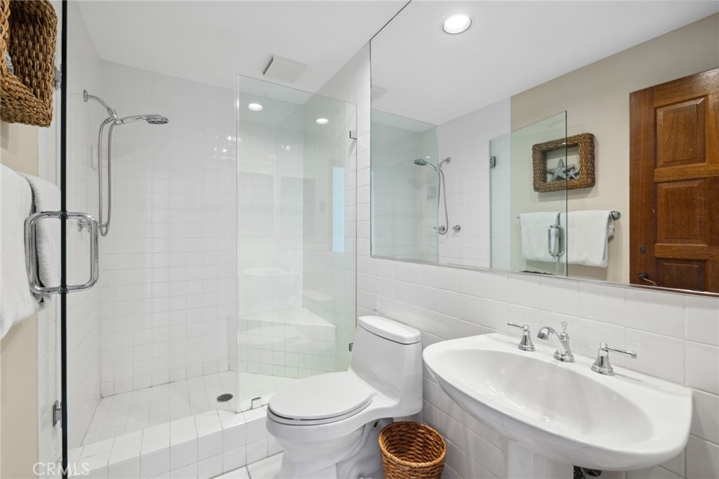 63 Camino De Flores 22