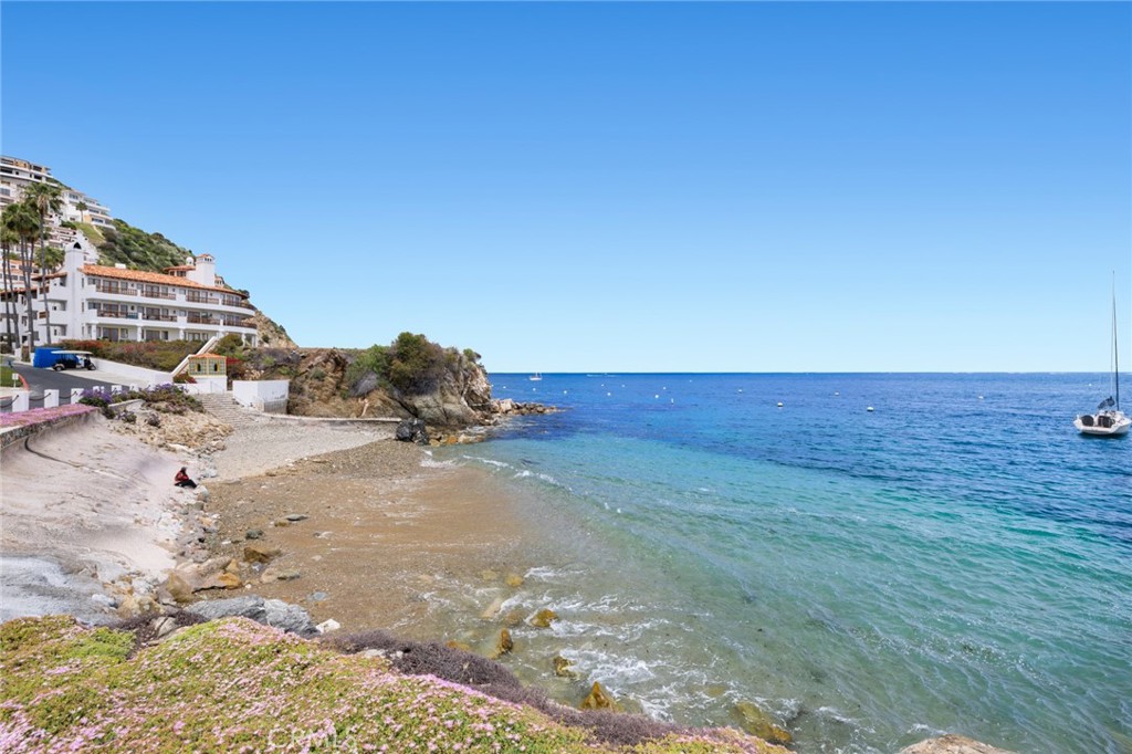 63 Camino De Flores 22