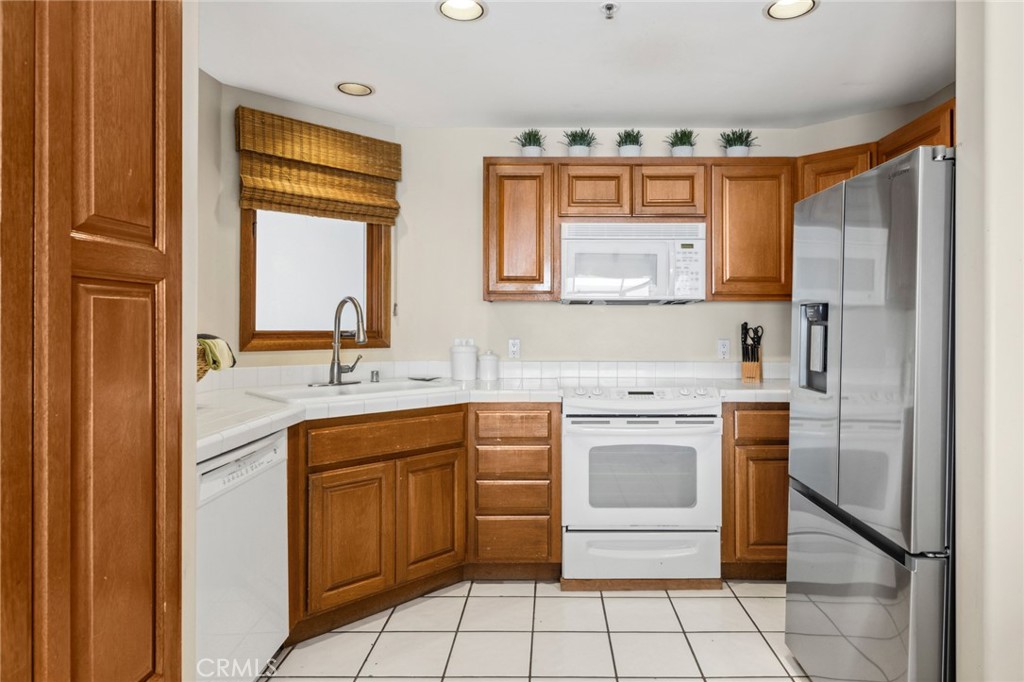 63 Camino De Flores 22