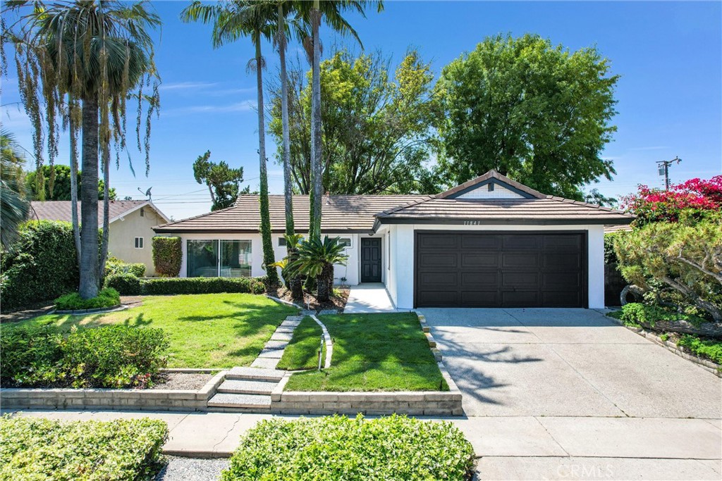 11841 Tigrina Avenue