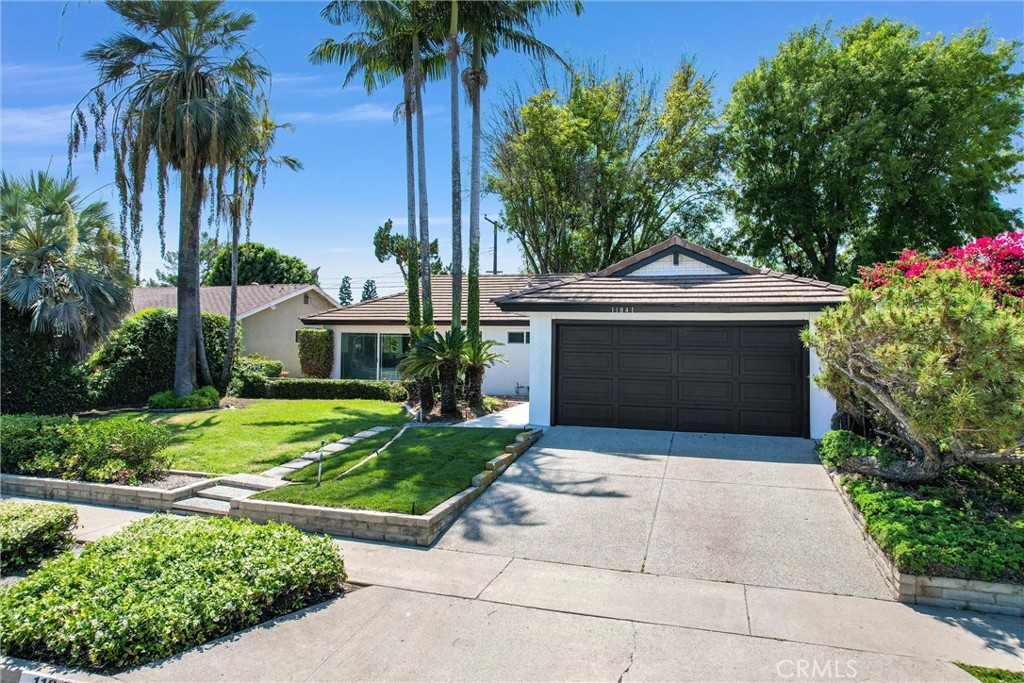 11841 Tigrina Avenue