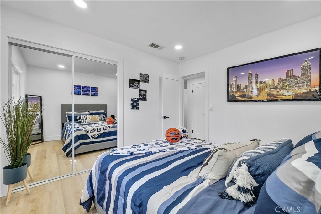 11841 Tigrina Avenue