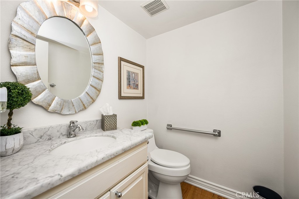 934 S La Salle Circle