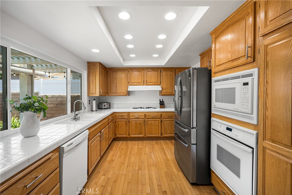 934 S La Salle Circle