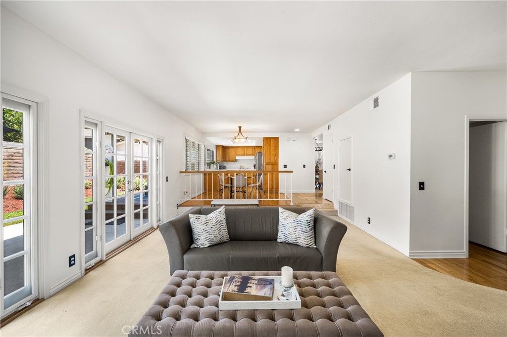 934 S La Salle Circle