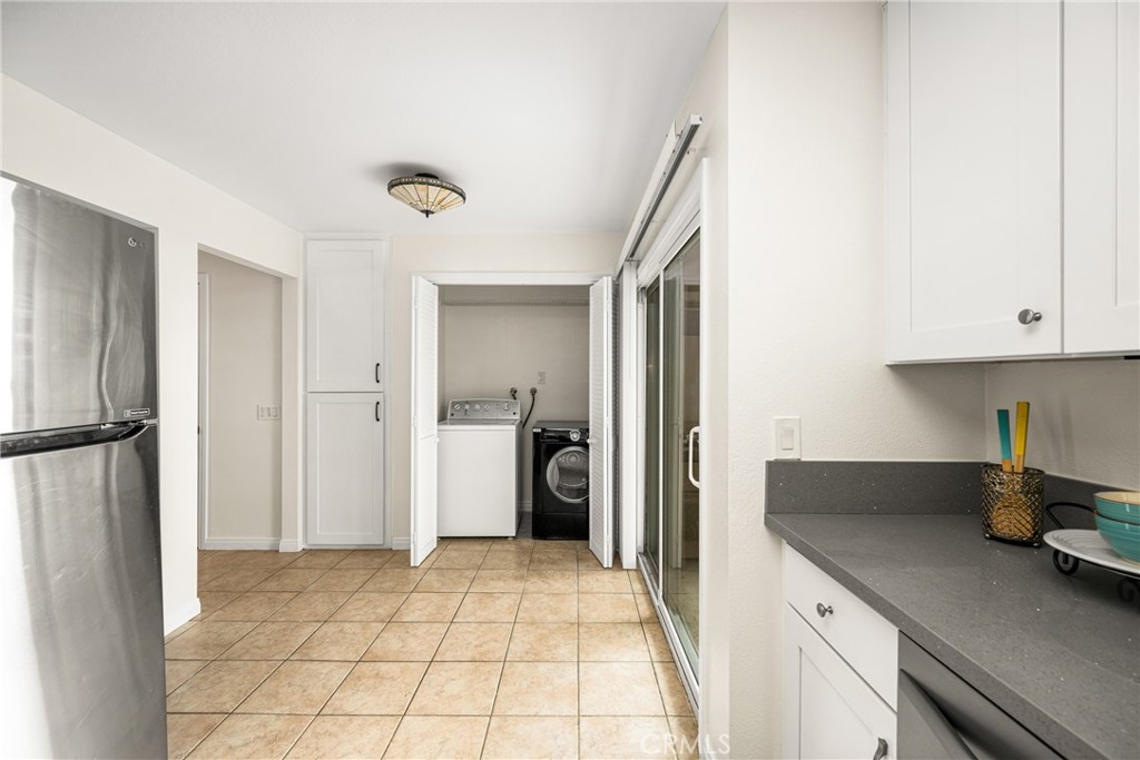 621 W Fletcher Avenue 3