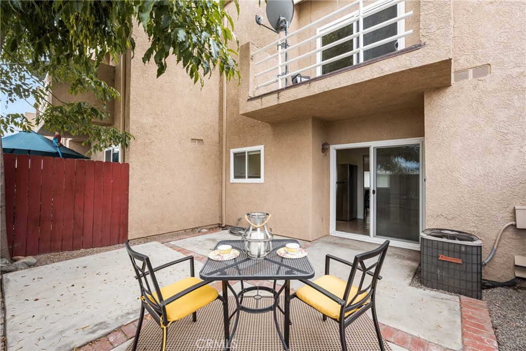 621 W Fletcher Avenue 3