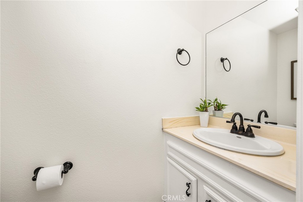 621 W Fletcher Avenue 3