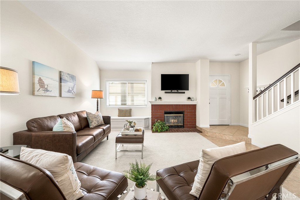 621 W Fletcher Avenue 3