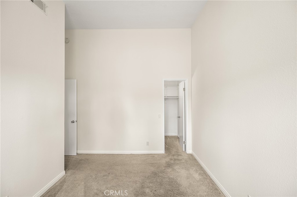 621 W Fletcher Avenue 3