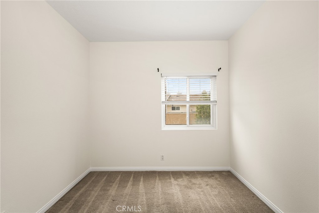 621 W Fletcher Avenue 3