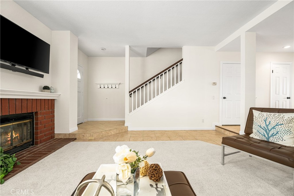 621 W Fletcher Avenue 3