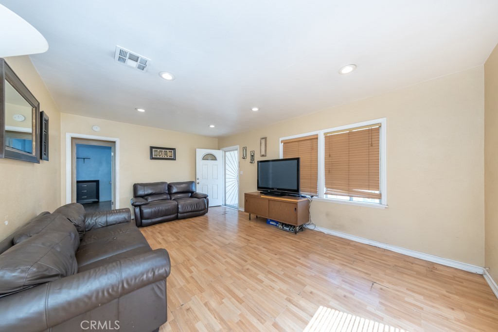 2326 W Channing Street