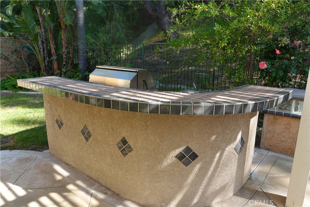 8810 E Banner Ridge Drive