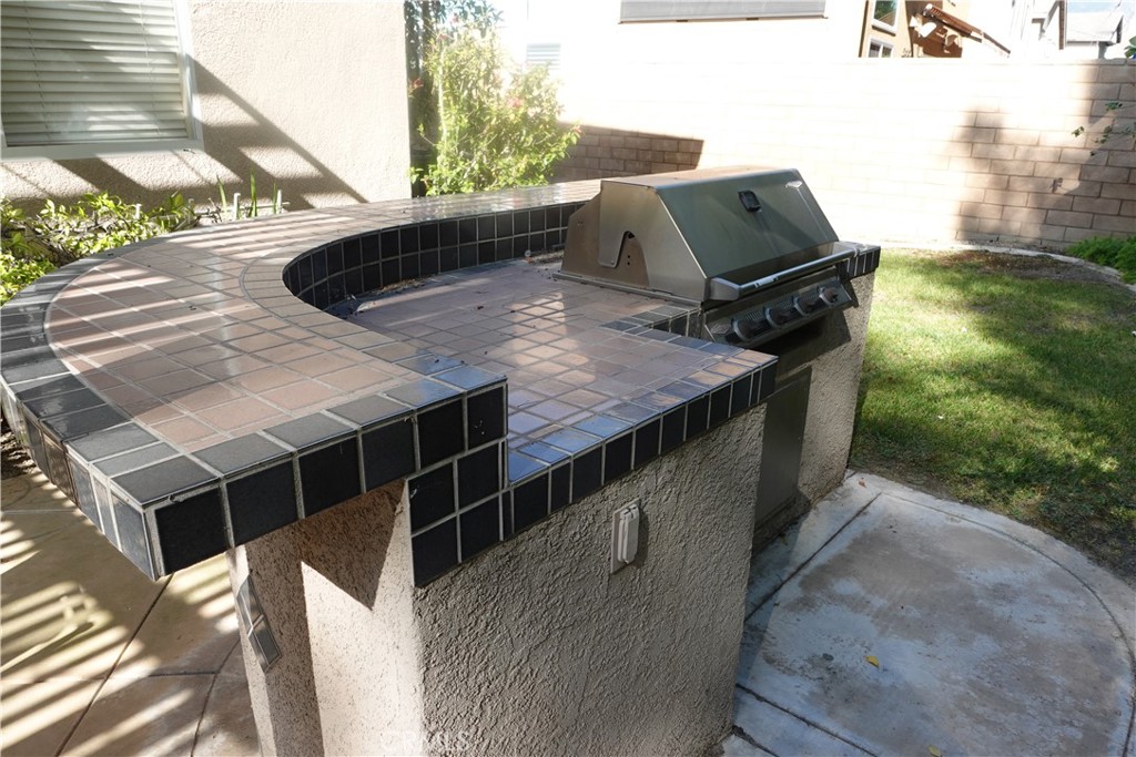 8810 E Banner Ridge Drive