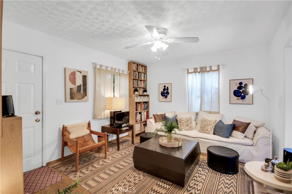 2607 W 36th Street