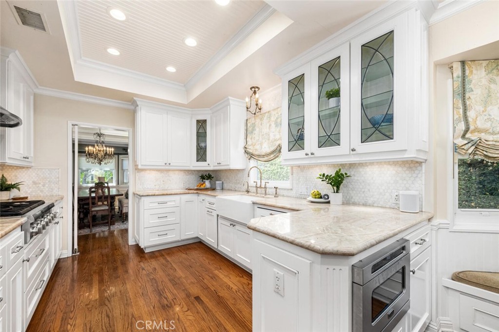 1041 E Tehachapi Drive