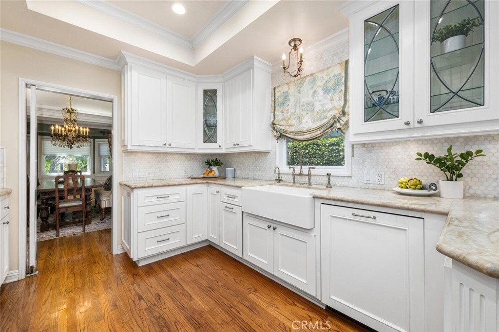 1041 E Tehachapi Drive