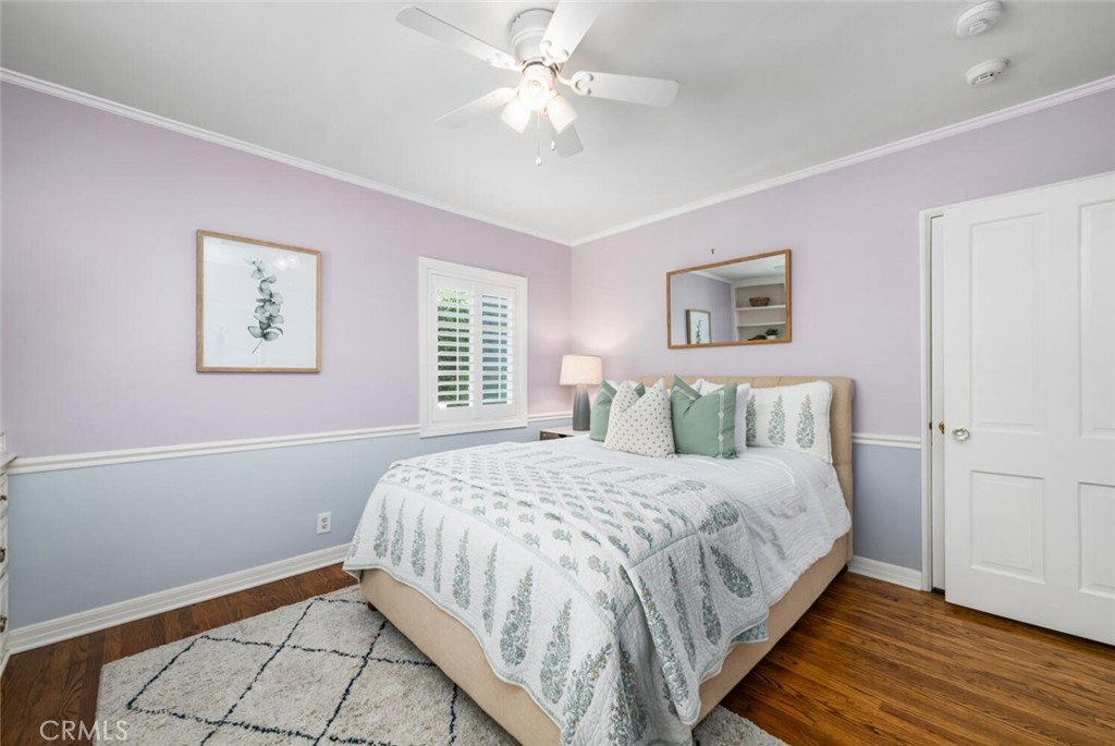 1041 E Tehachapi Drive