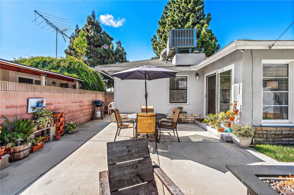 5113 E Mezzanine Way