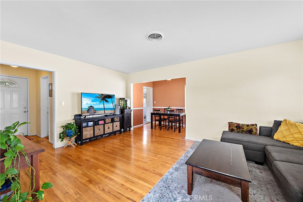 5113 E Mezzanine Way