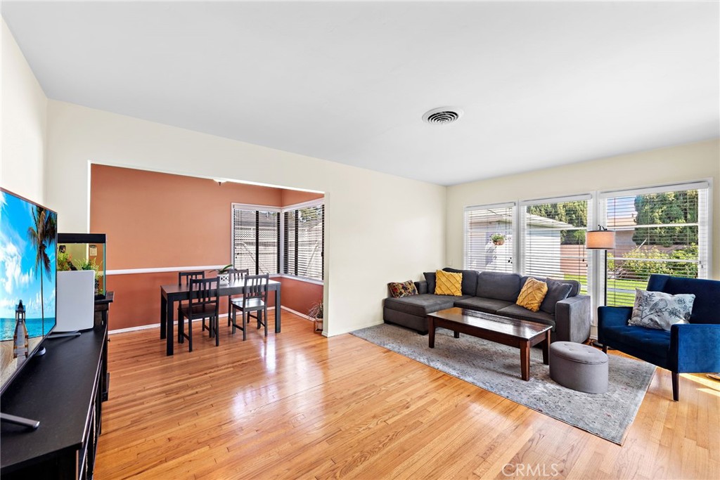 5113 E Mezzanine Way