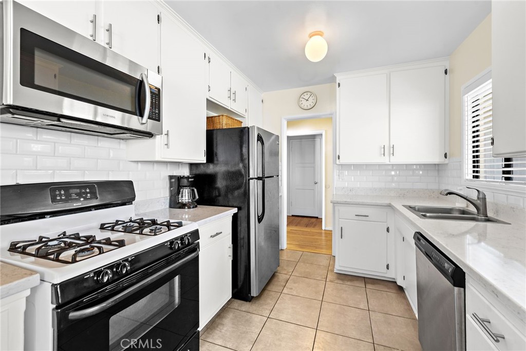 5113 E Mezzanine Way