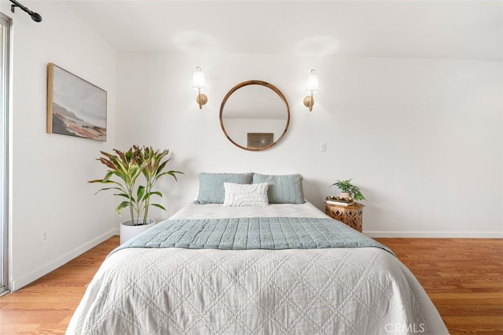 5585 E Pacific Coast Highway E 307