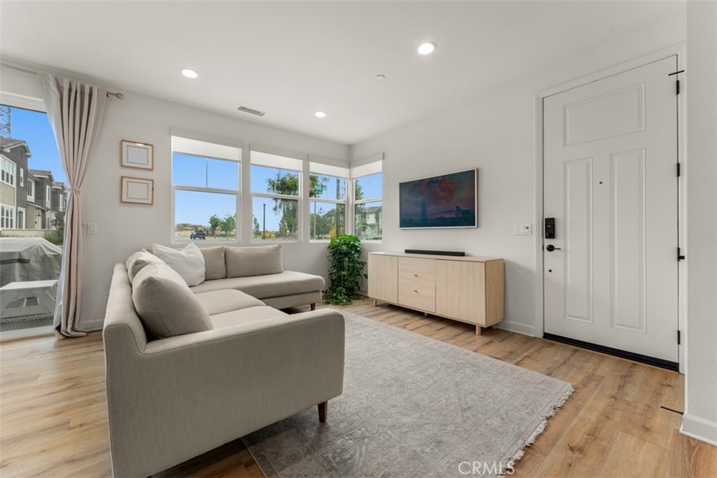 3652 E Moonlight Street 85