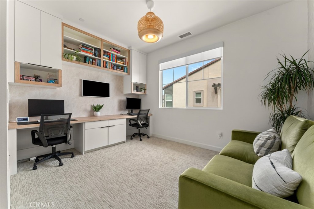 3652 E Moonlight Street 85