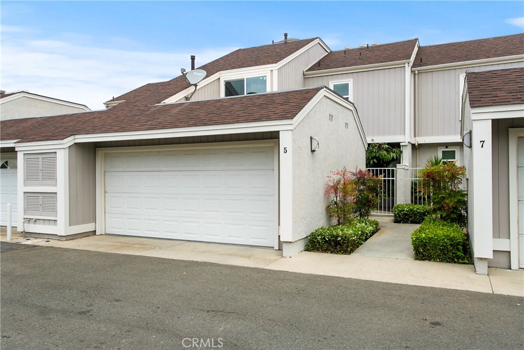 5 Robin Hill Lane