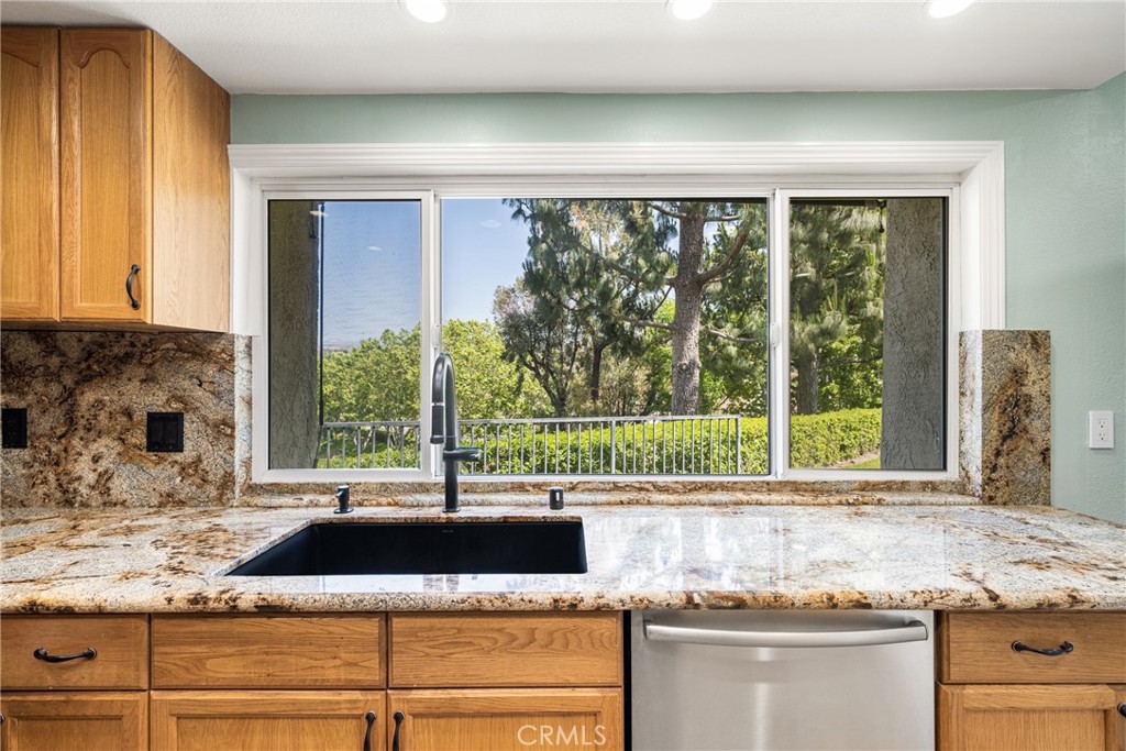 5554 E Vista Del Rio