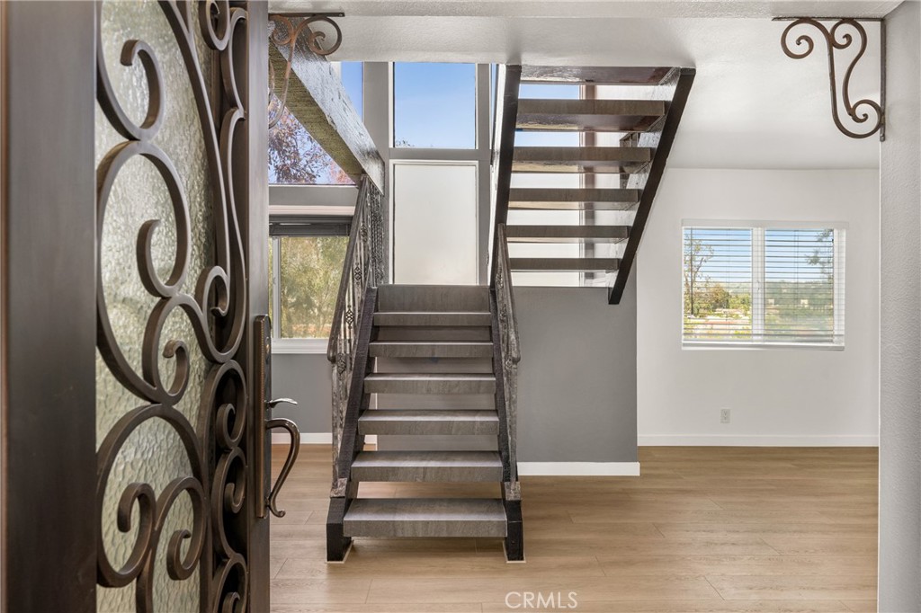 5554 E Vista Del Rio