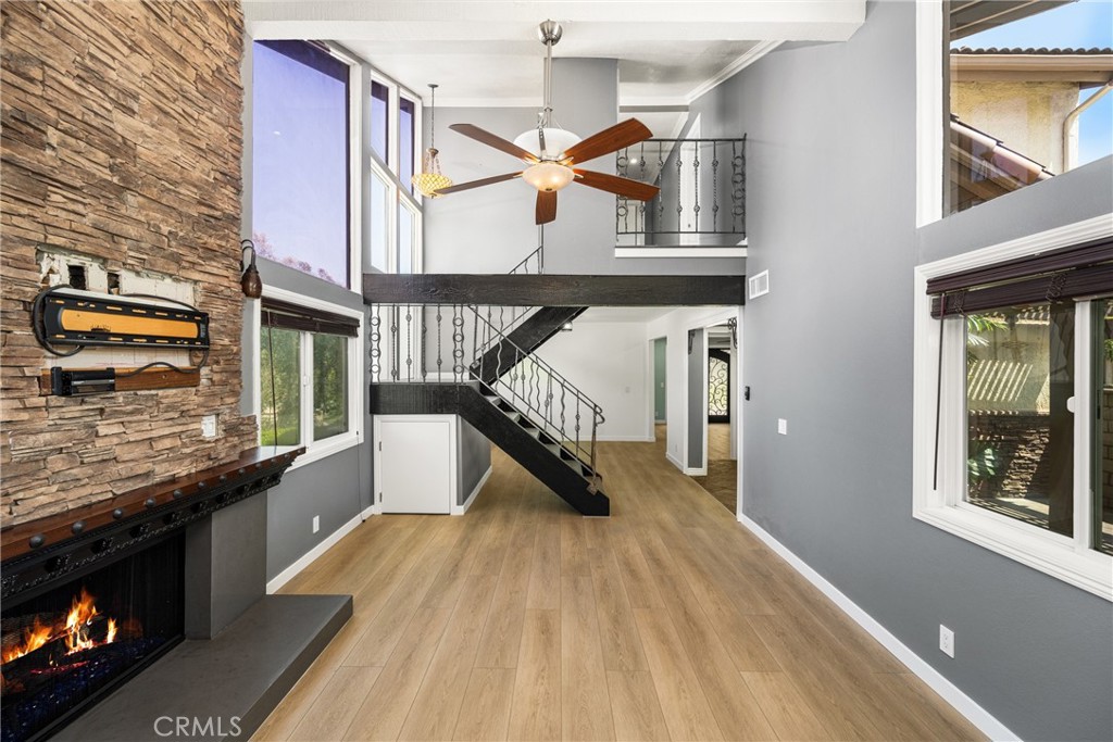 5554 E Vista Del Rio