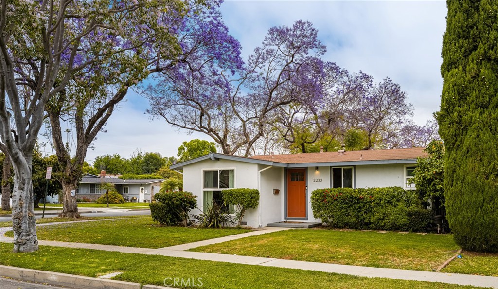 2233 N Spruce Street