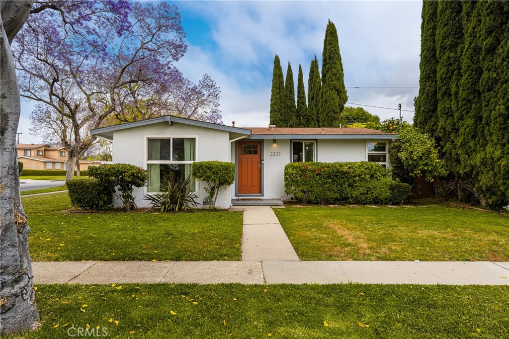 2233 N Spruce Street