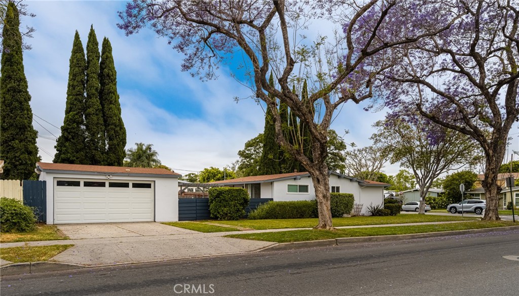 2233 N Spruce Street