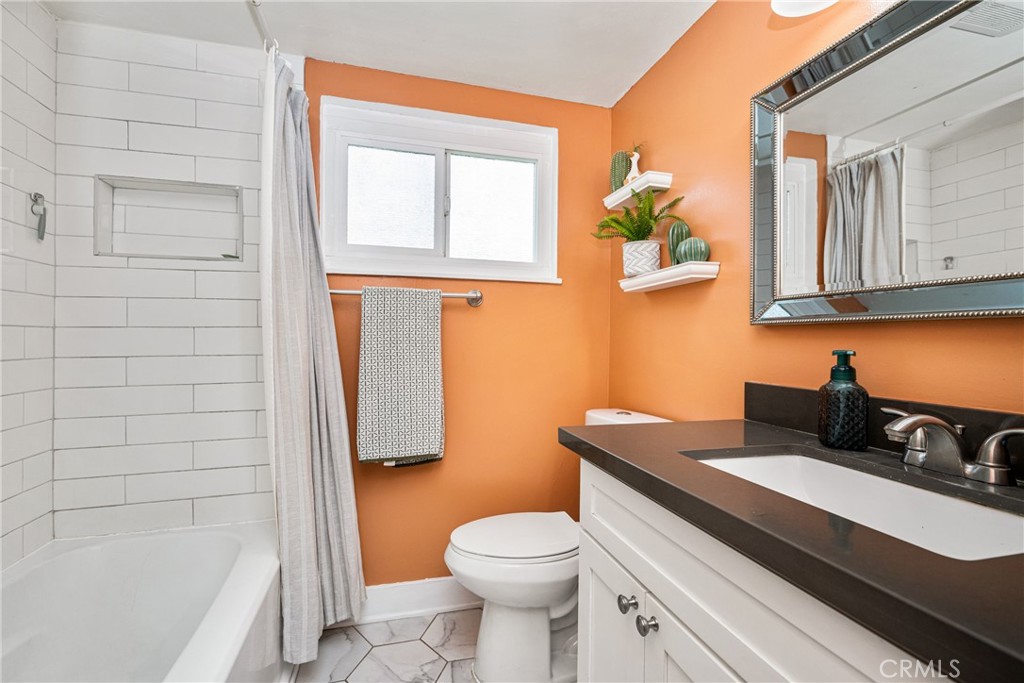 2233 N Spruce Street