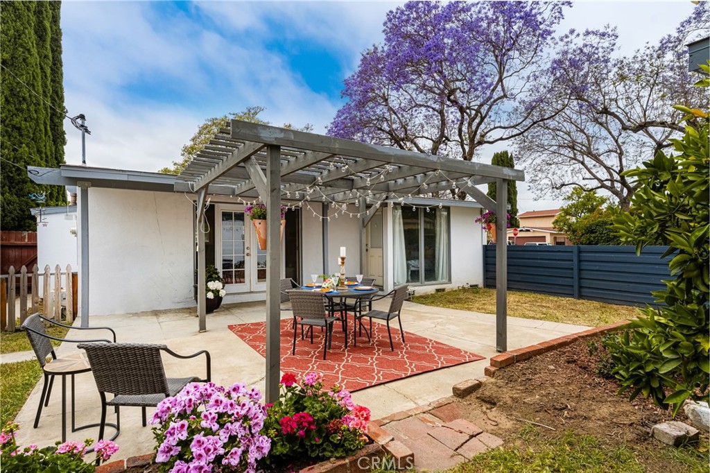 2233 N Spruce Street